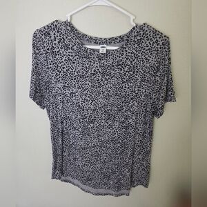 Old Navy Black and Gray Leopard Short Sleeve Tee